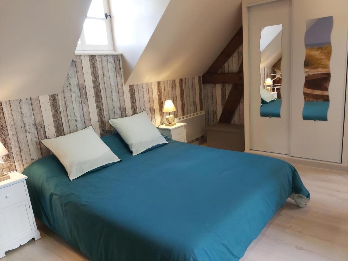 Montmartin-en-Graignes Le Bonheur Des Plumes Bed & Breakfast エクステリア 写真