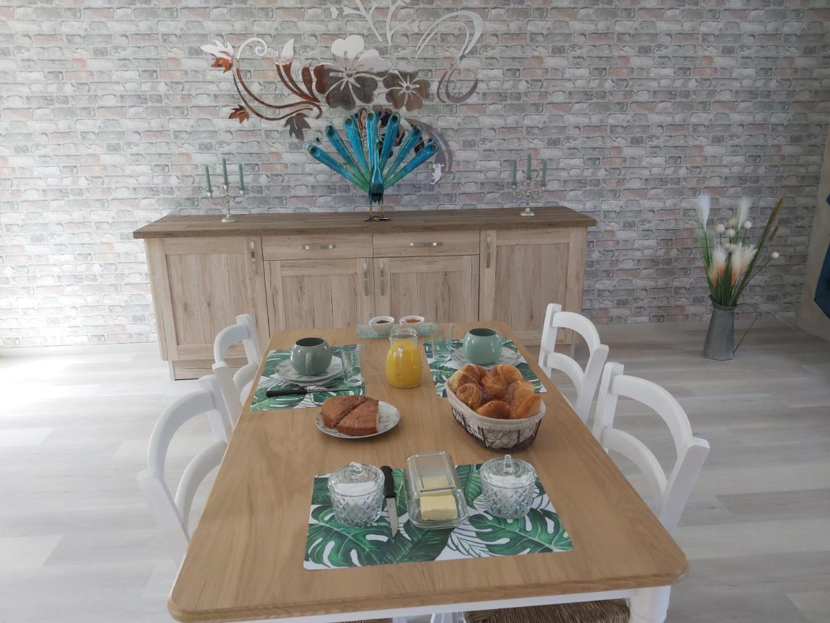 Montmartin-en-Graignes Le Bonheur Des Plumes Bed & Breakfast エクステリア 写真