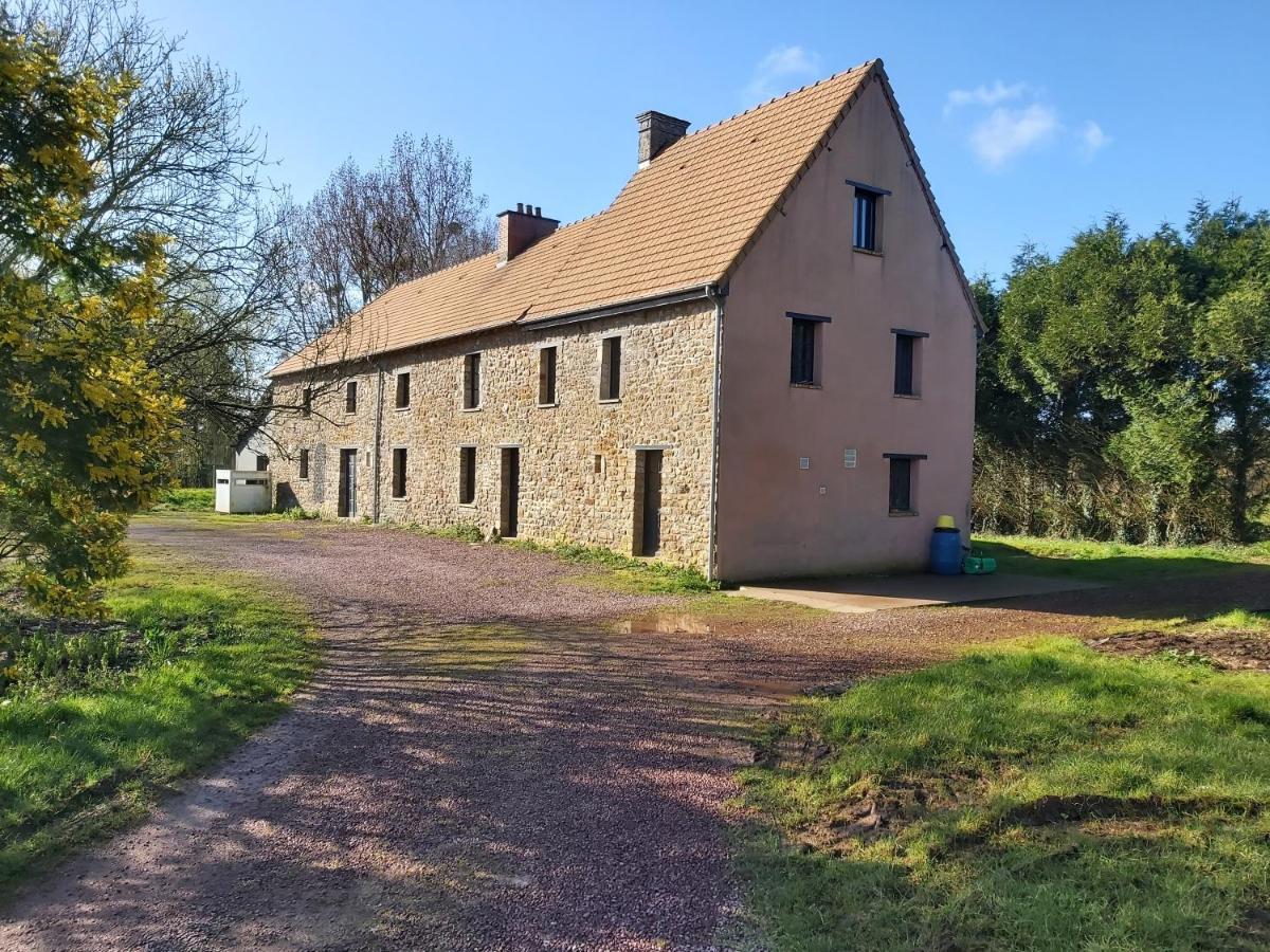 Montmartin-en-Graignes Le Bonheur Des Plumes Bed & Breakfast エクステリア 写真