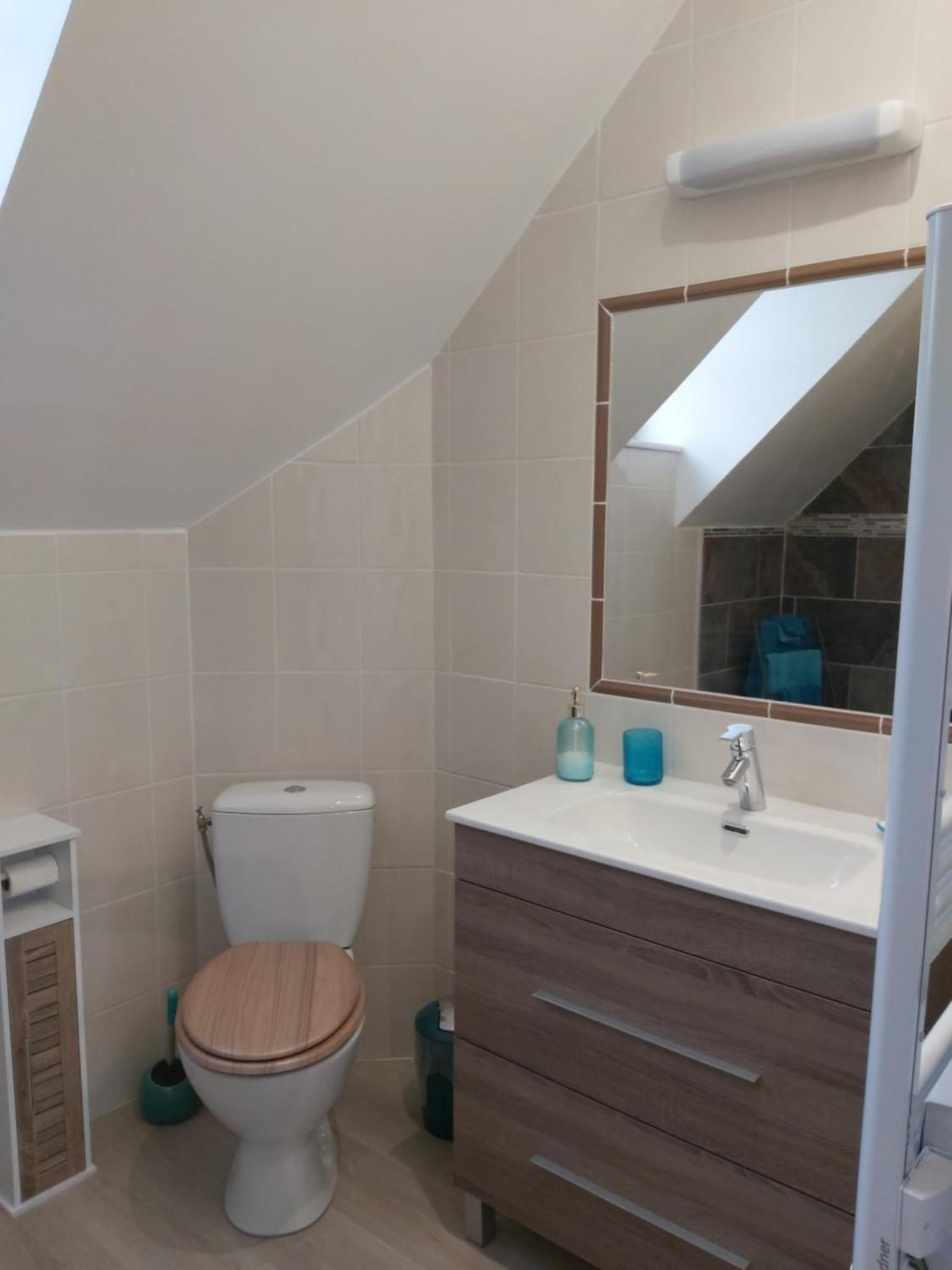 Montmartin-en-Graignes Le Bonheur Des Plumes Bed & Breakfast エクステリア 写真